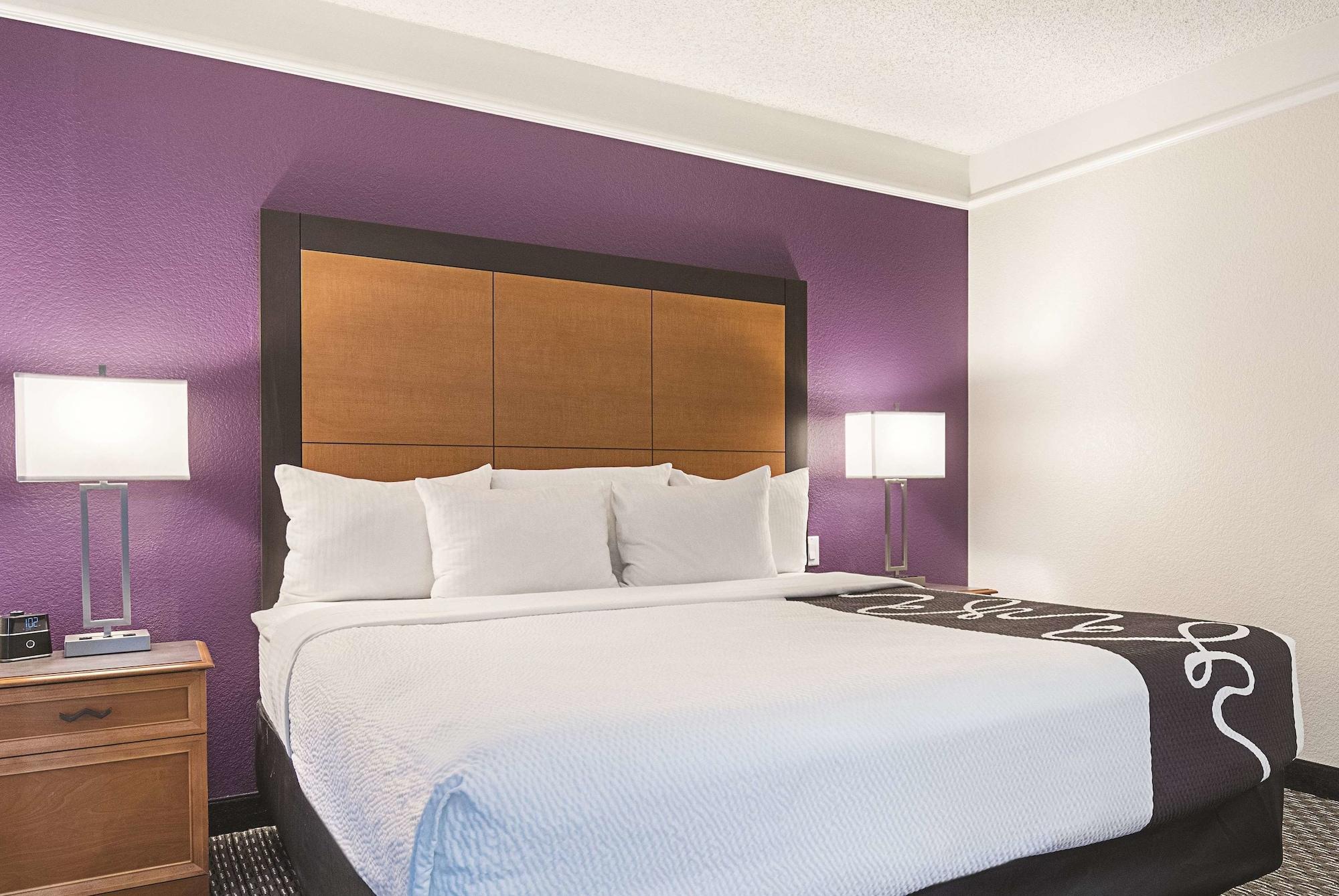La Quinta Inn & Suites By Wyndham Ontario Airport Esterno foto