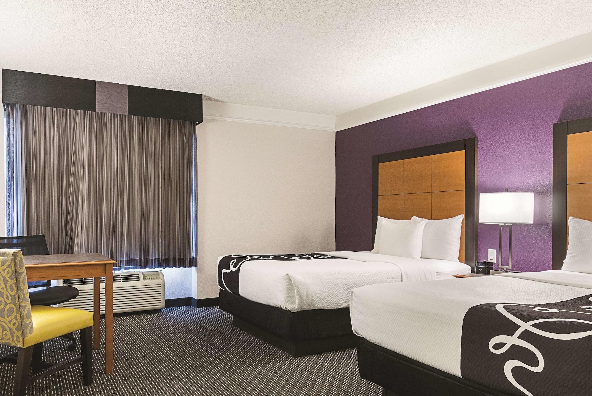 La Quinta Inn & Suites By Wyndham Ontario Airport Esterno foto