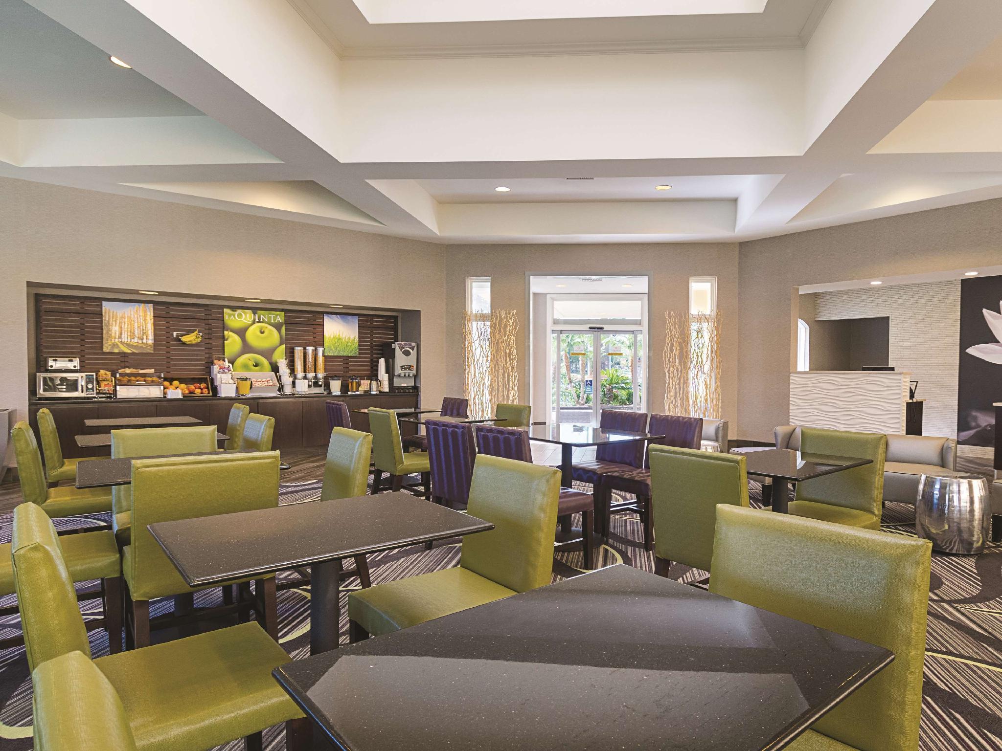 La Quinta Inn & Suites By Wyndham Ontario Airport Esterno foto
