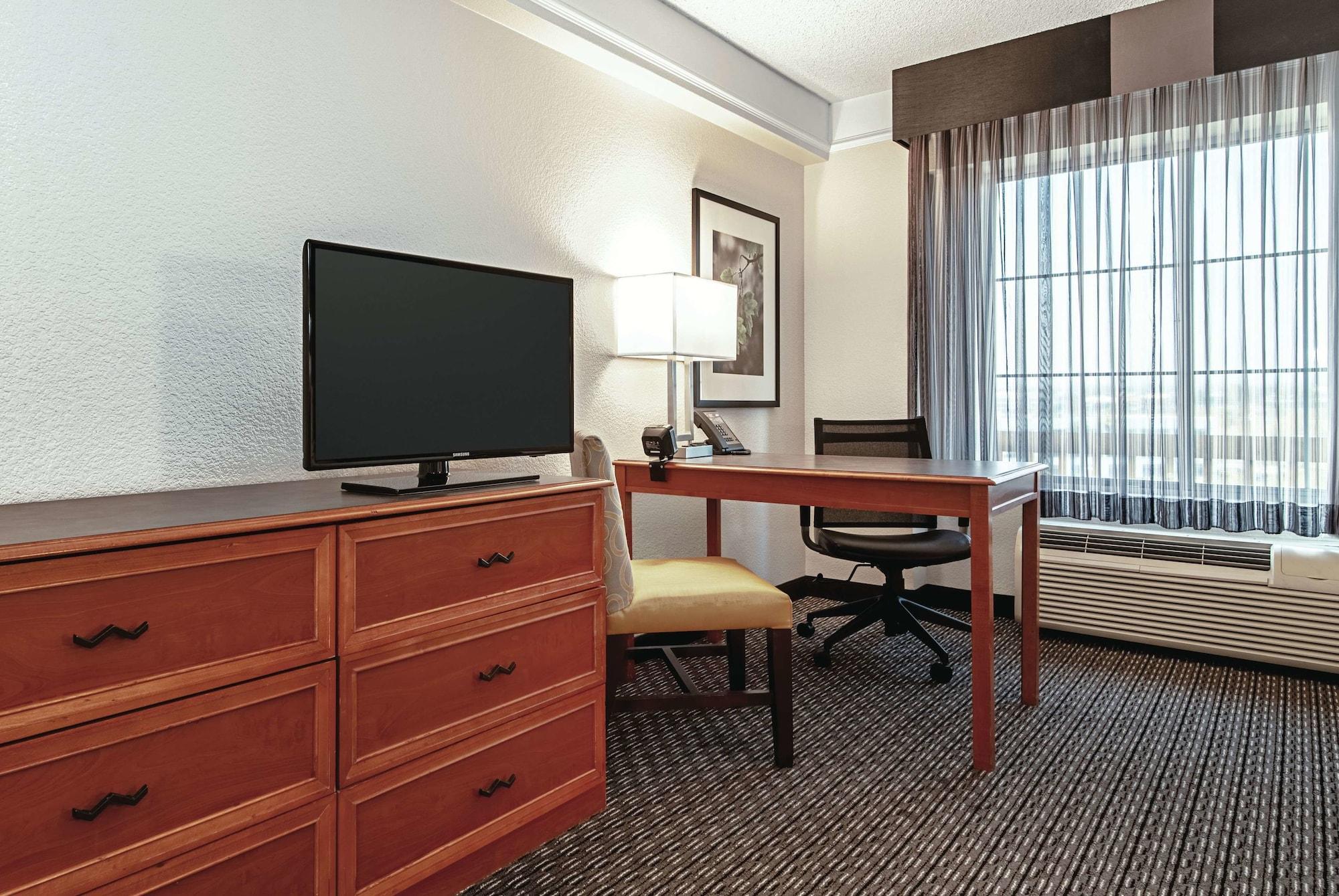 La Quinta Inn & Suites By Wyndham Ontario Airport Esterno foto
