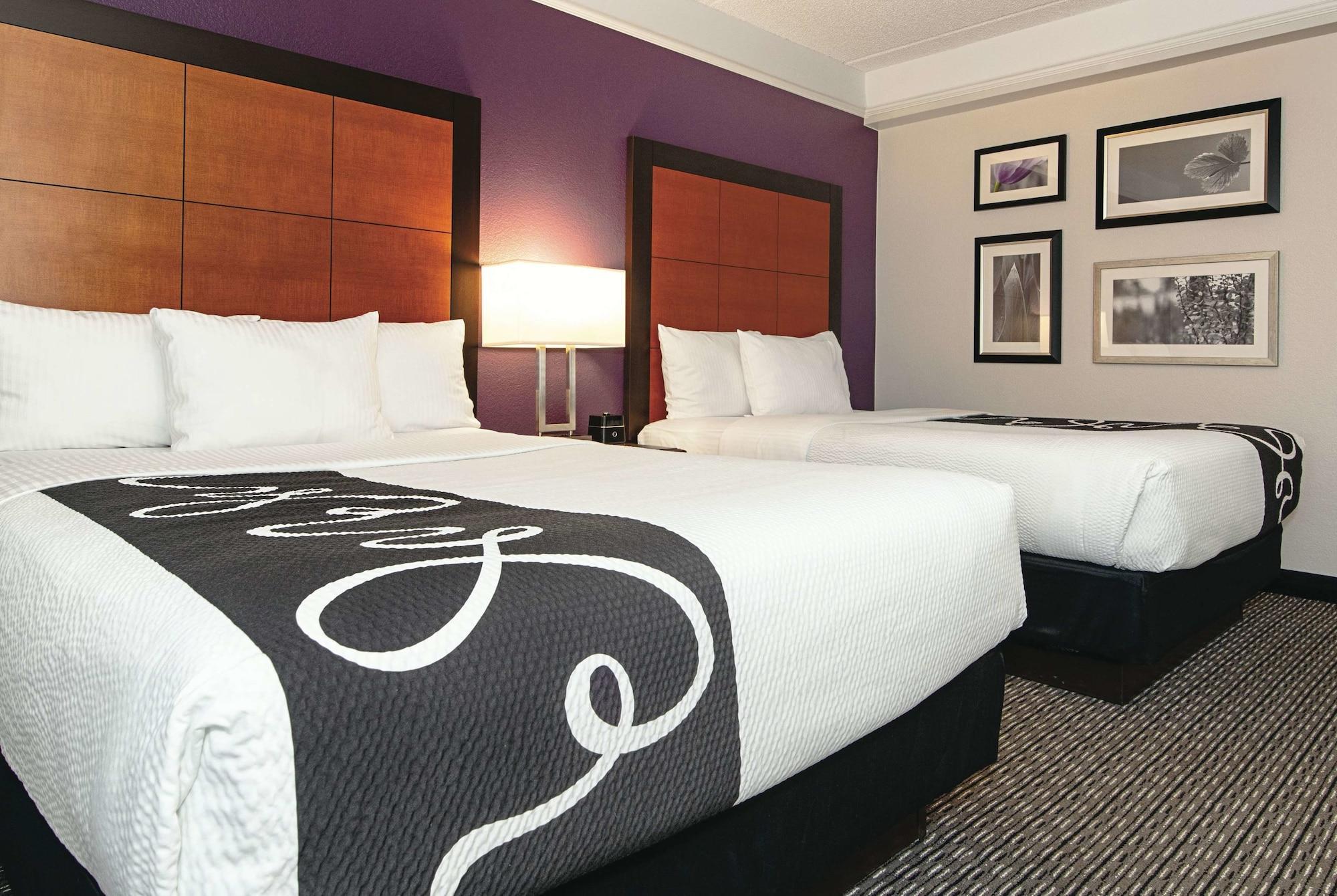 La Quinta Inn & Suites By Wyndham Ontario Airport Esterno foto