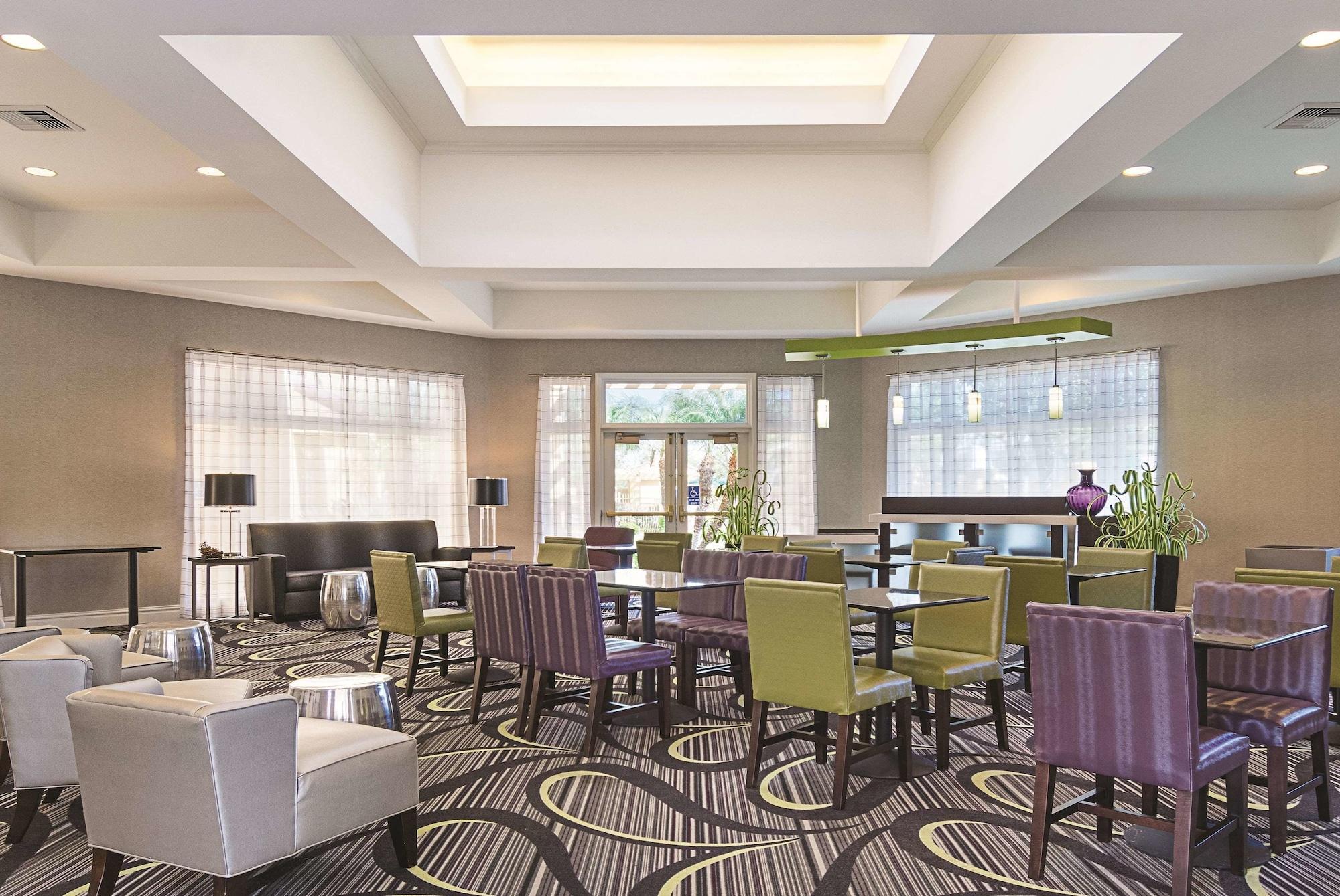 La Quinta Inn & Suites By Wyndham Ontario Airport Esterno foto