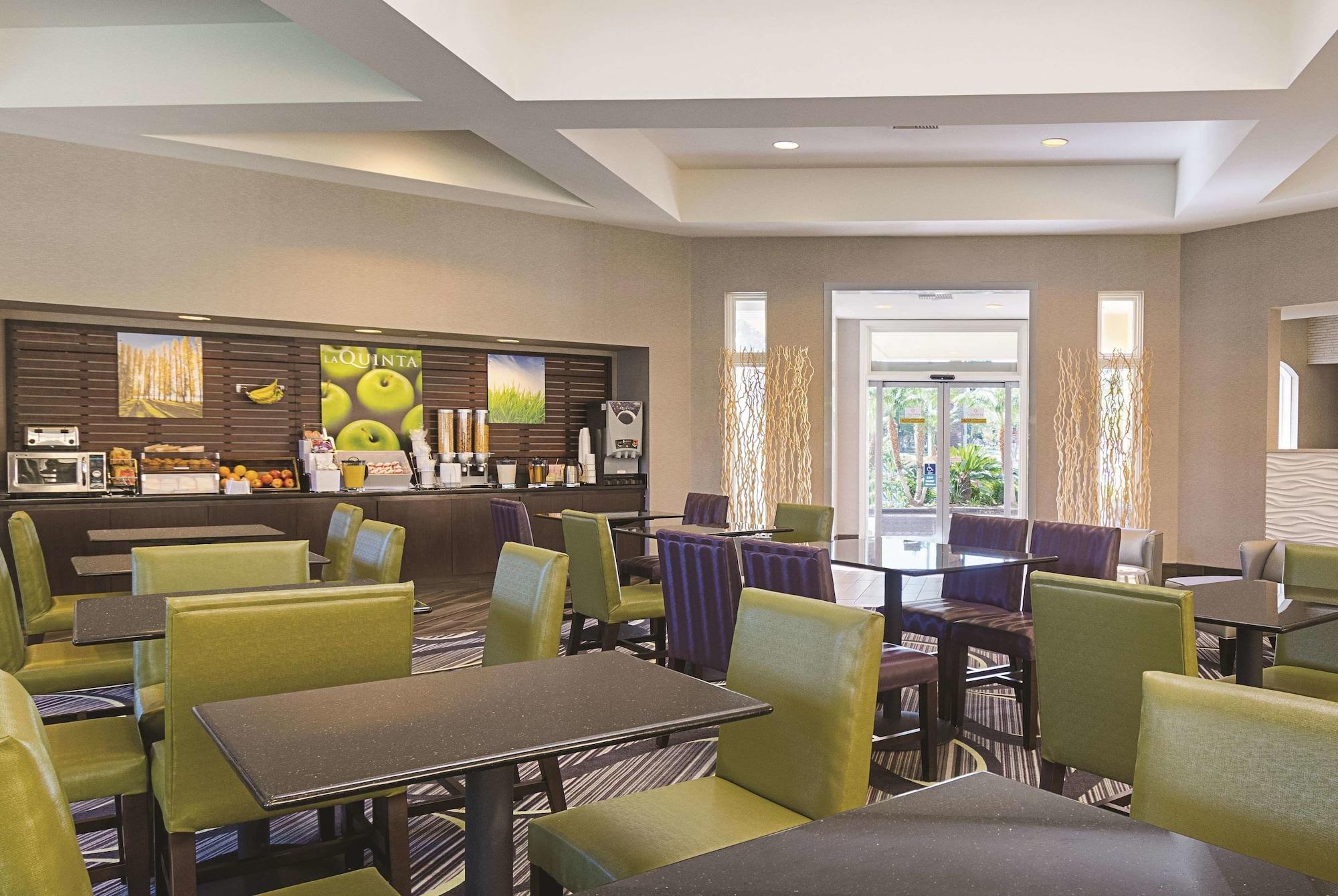 La Quinta Inn & Suites By Wyndham Ontario Airport Esterno foto