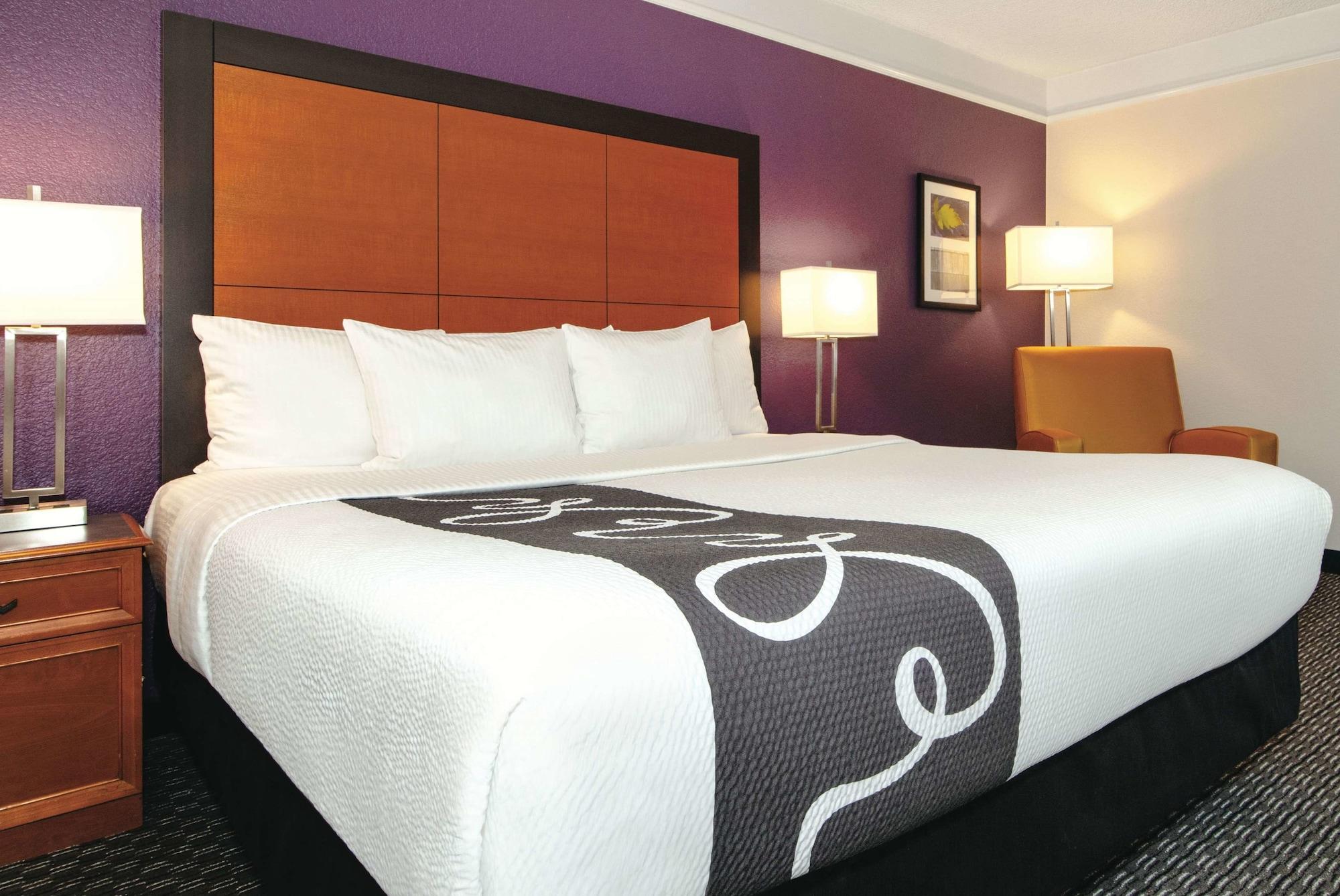 La Quinta Inn & Suites By Wyndham Ontario Airport Esterno foto