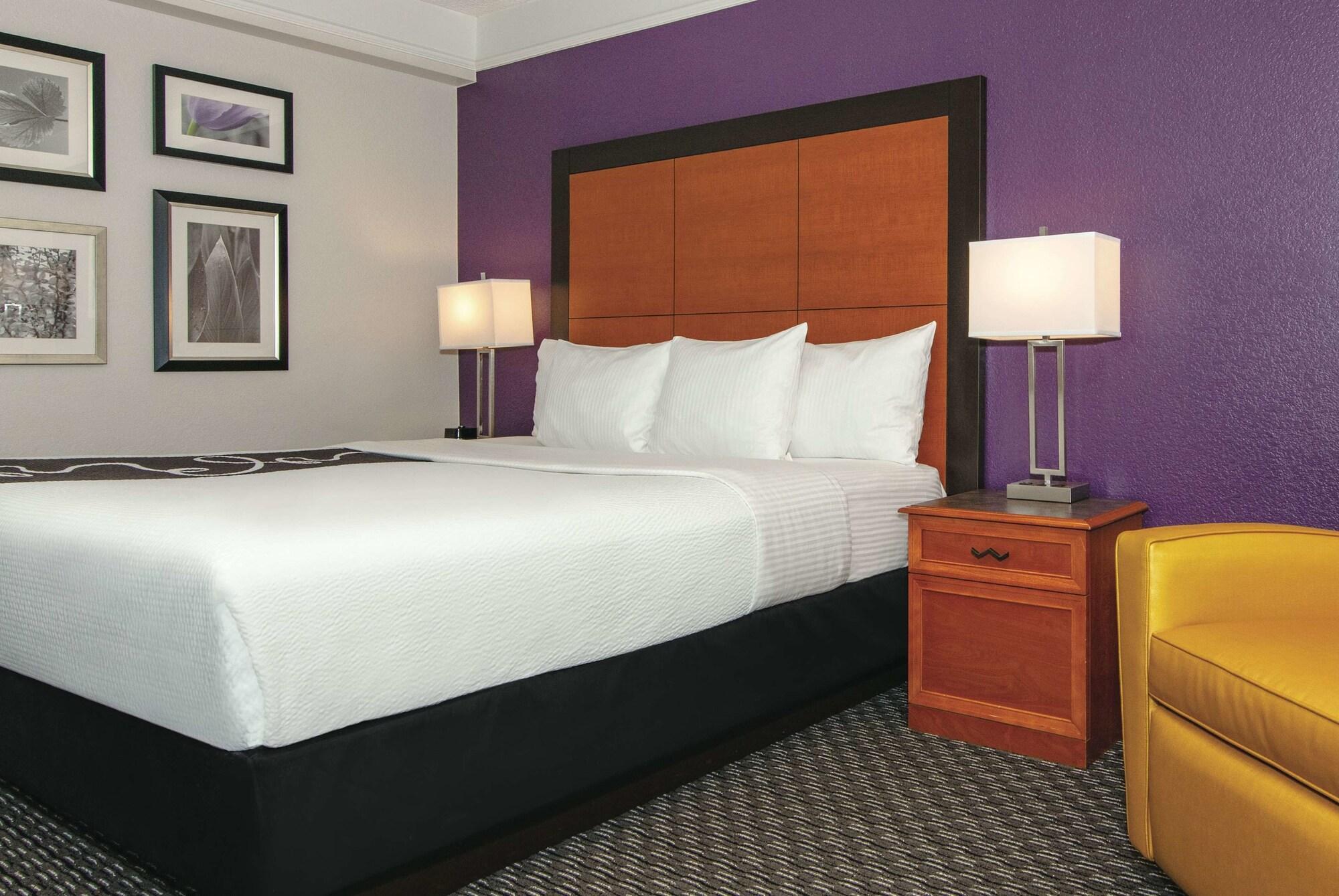 La Quinta Inn & Suites By Wyndham Ontario Airport Esterno foto