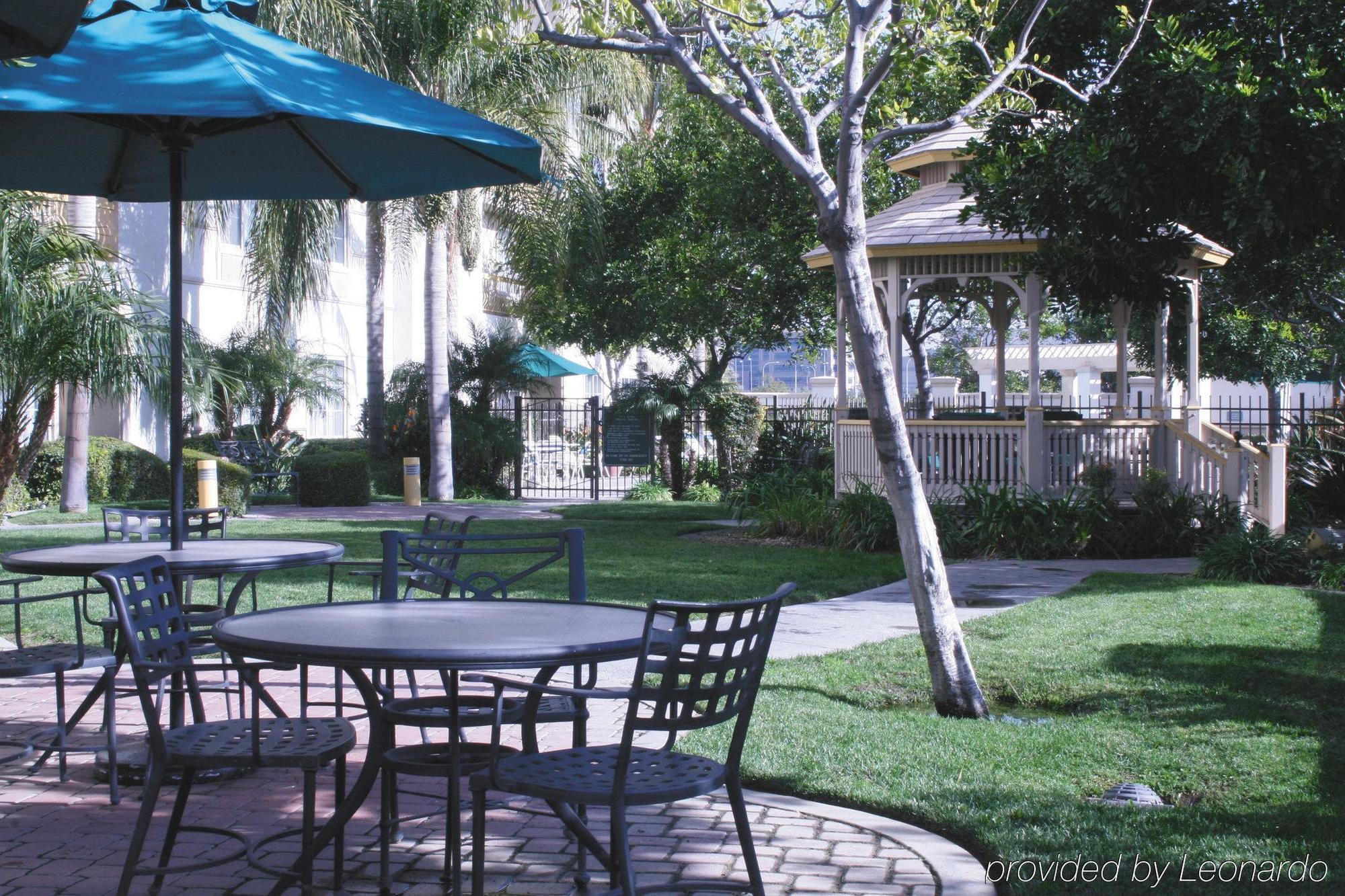 La Quinta Inn & Suites By Wyndham Ontario Airport Esterno foto