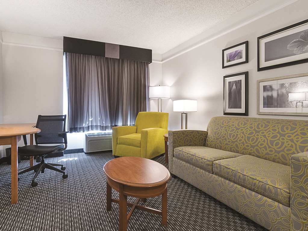 La Quinta Inn & Suites By Wyndham Ontario Airport Camera foto